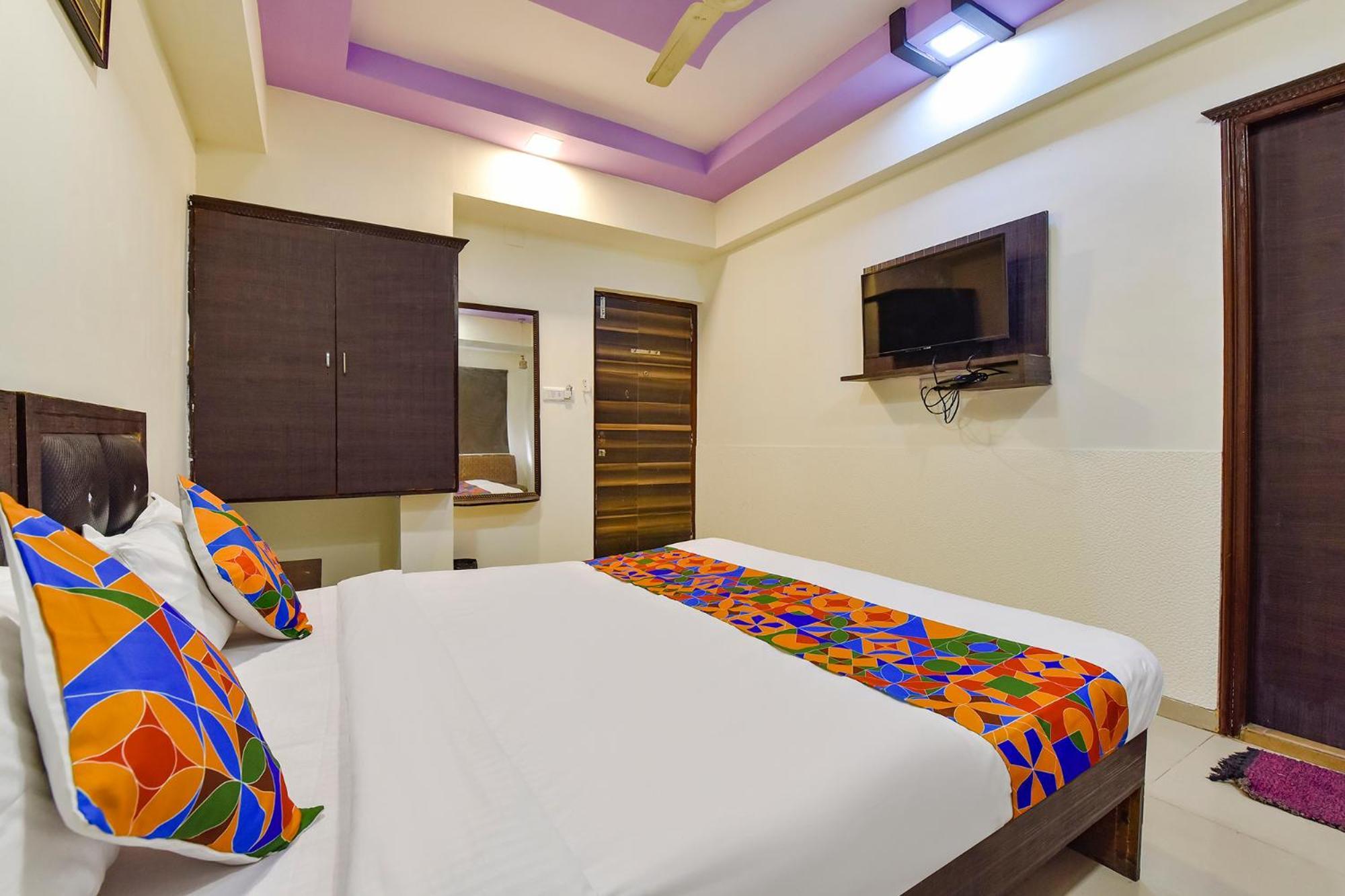 Fabhotel Crystal Inn II - Paldi Char Rasta Ahmedabad Exterior photo