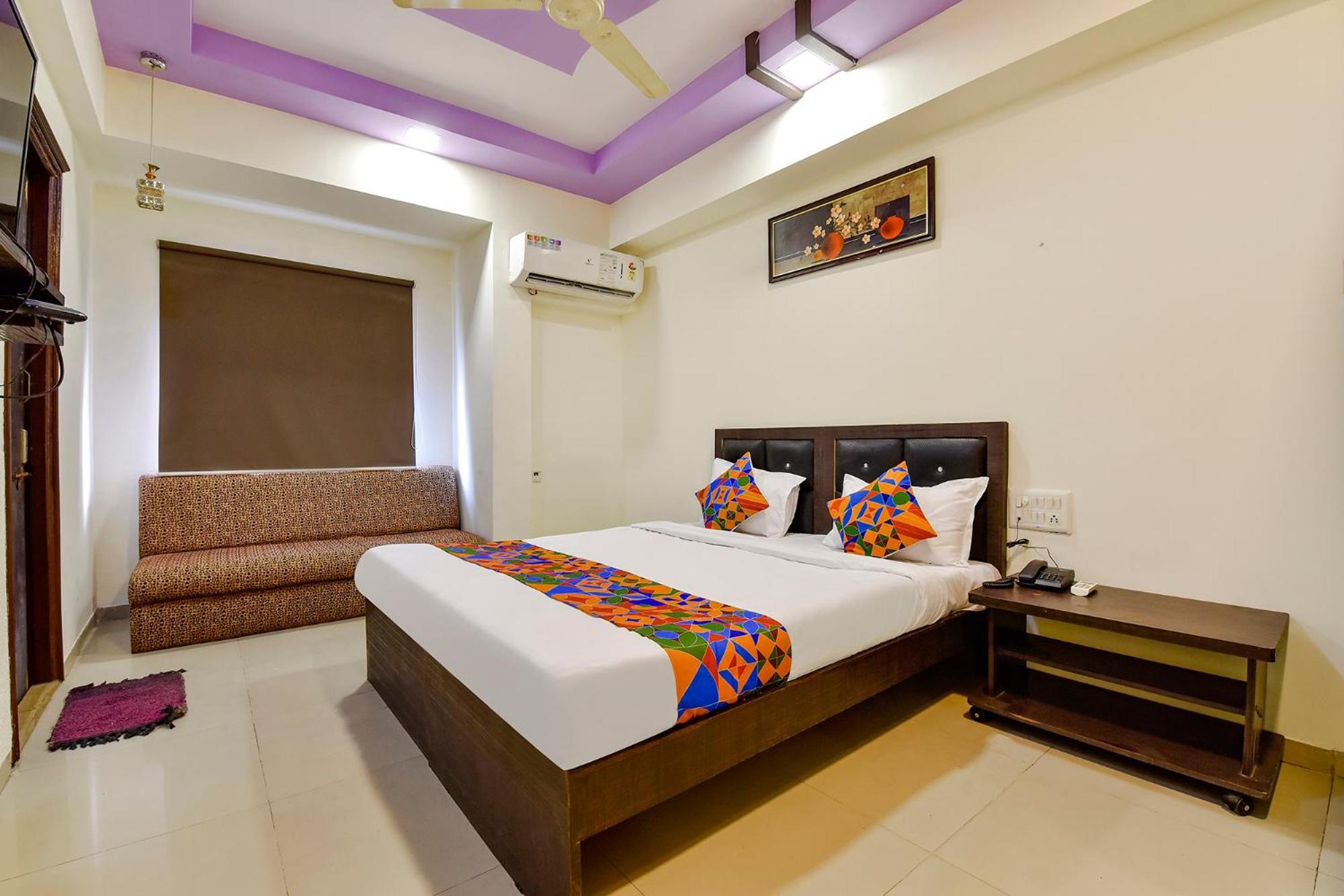 Fabhotel Crystal Inn II - Paldi Char Rasta Ahmedabad Exterior photo